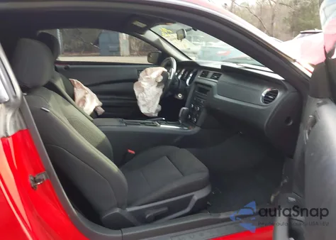 2014 Ford Mustang V6 из США, поврежденный, VIN 1ZVBP8AM7E5309198